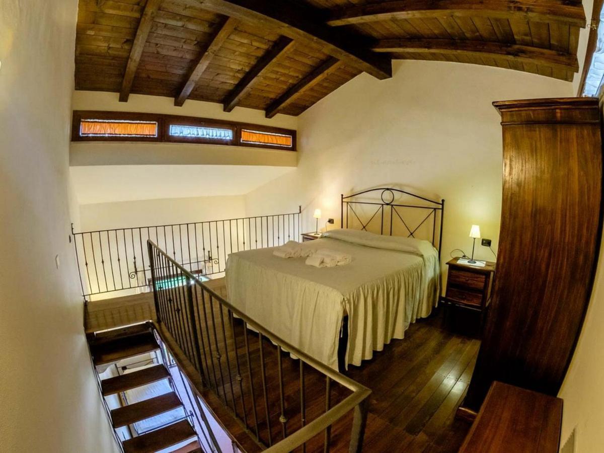 La Pesta Agriturismo Poggio Corbello מראה חיצוני תמונה