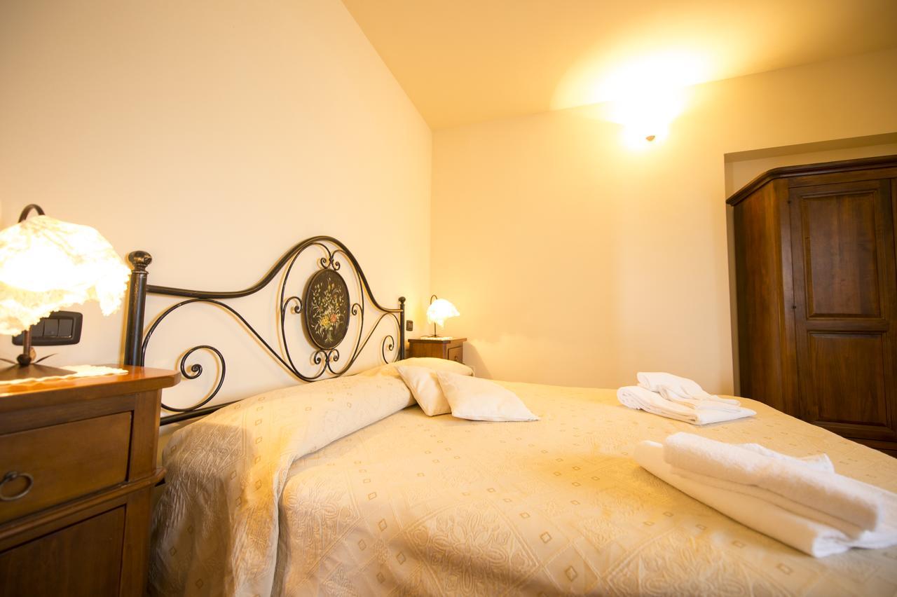 La Pesta Agriturismo Poggio Corbello מראה חיצוני תמונה